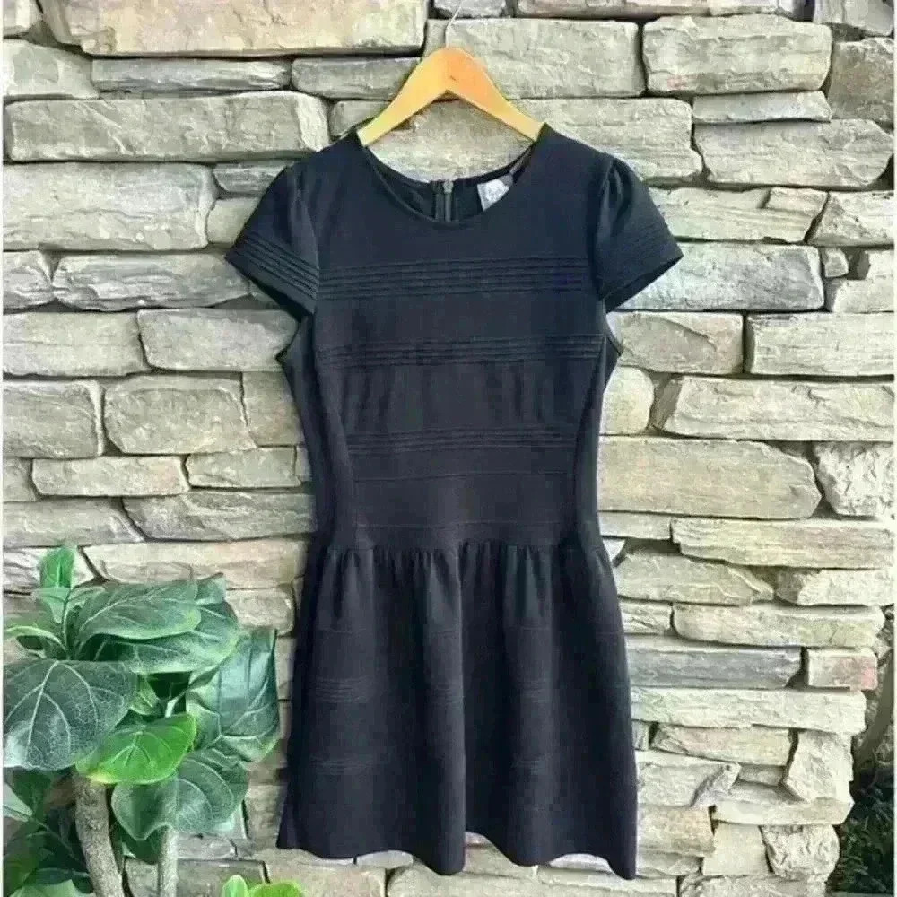 Anthropologie Girls From Savoy Pintucked Ponte Dress size 6